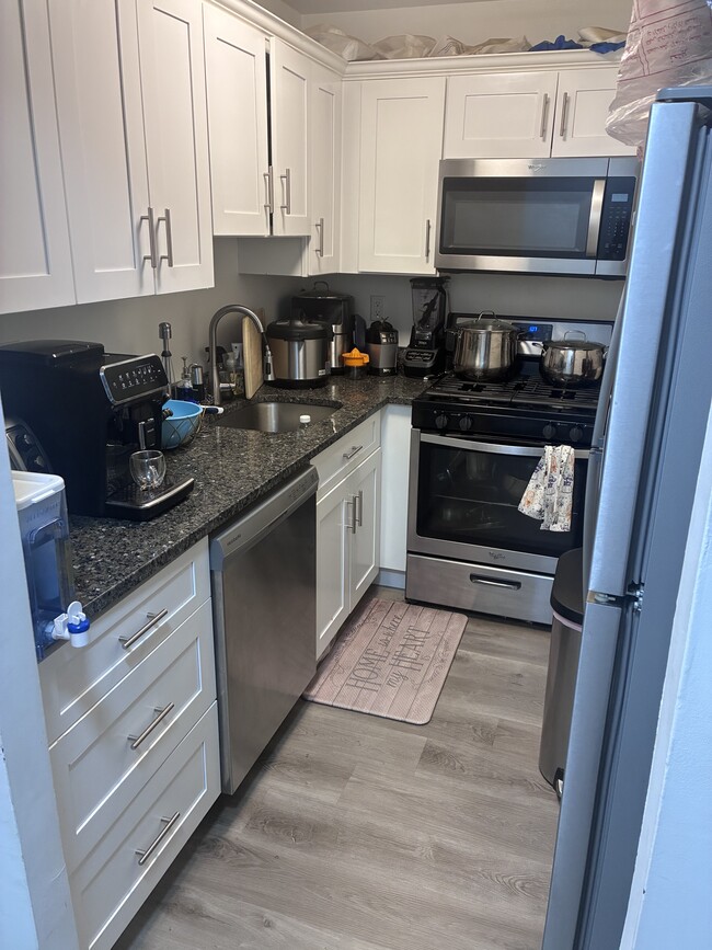 Building Photo - 303 Jefferson St Unit 521