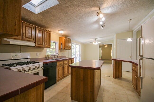 Photo - 65 Harmons Hill Rd