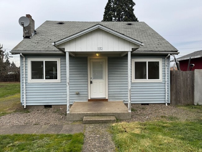 Building Photo - Updated 3 bedroom, 1 bath house in Springfield!
