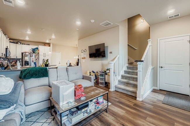 Photo - Beautiful two-story luxury townhome in highly sought after Belleview Place. Like new!