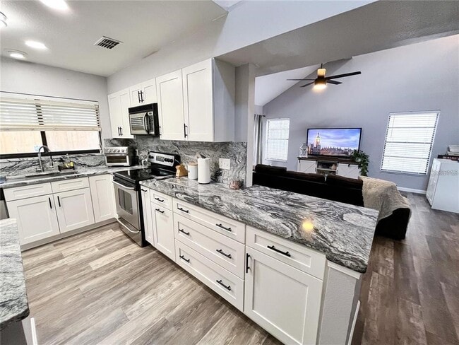 Photo - 3747 Okeechobee Cir