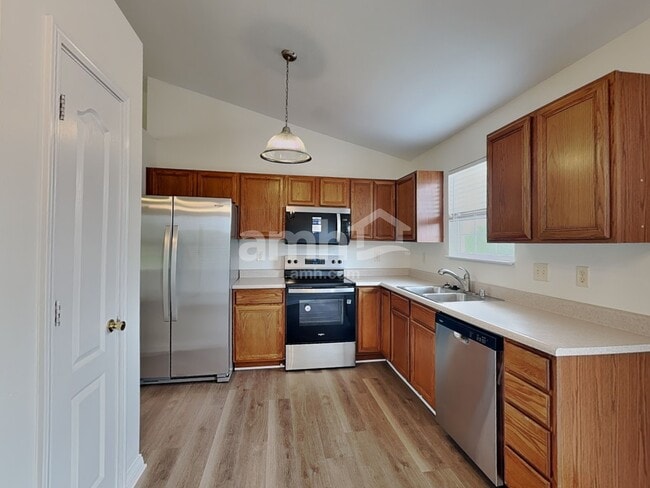 Photo - 599 Astoria Ct