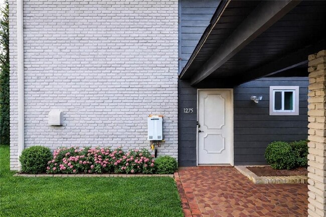 Building Photo - 1277 Goodwin Rd NE Unit 1275