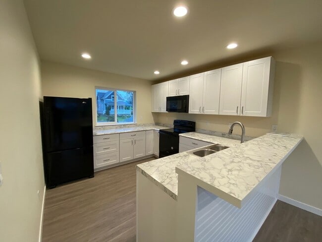 Photo - 5 Bed 3 Bath Home near WWU!