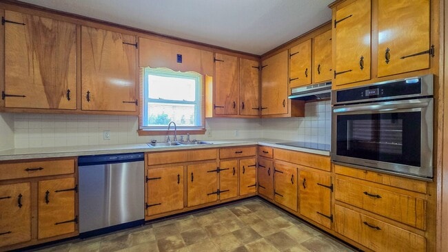 Photo - 2460 Sedalia Dr