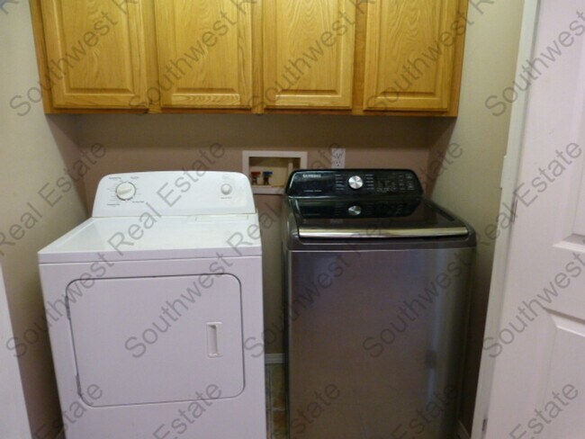 Photo - 2329-2333 Newman Unidad 2333 Newman