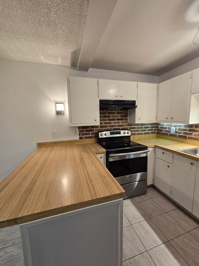 Photo - 1 MONTH FREE. Easy Living Starts Here – Be... Unit E1