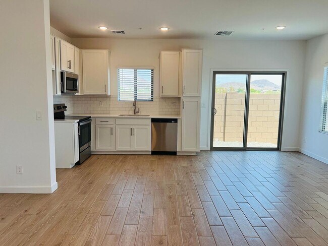 Photo - 28021 N 28th Dr