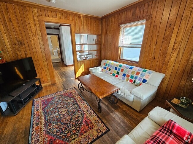 Building Photo - 612 11th Ave SE Unit 1 Rental