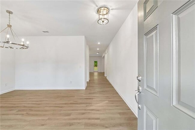 Photo - 204 Silverleaf Trl
