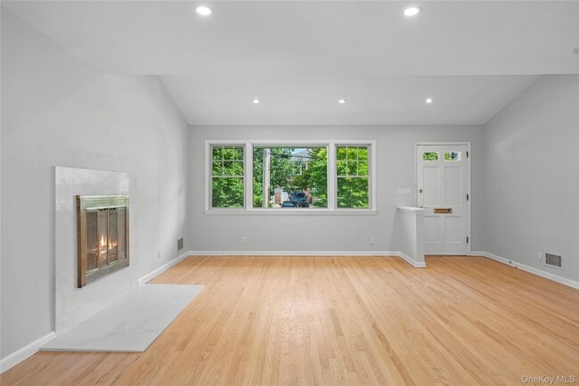 Photo - 71 Ewart St