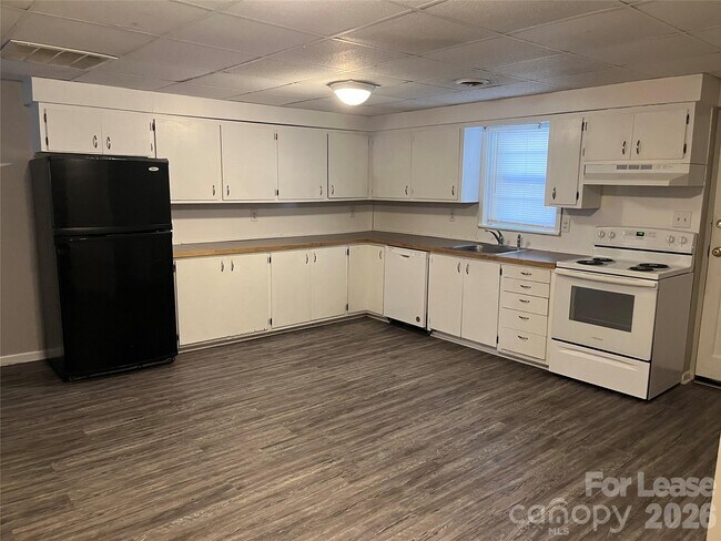 Photo - 451 Montgomery Ave Unidad 5