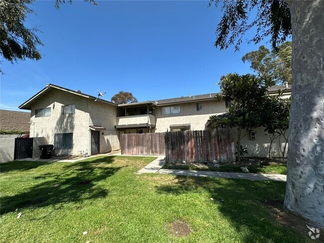 Building Photo - 1501 E Fairfield Ct Unit 2 Rental