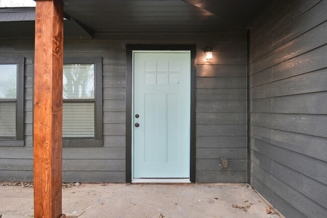 262 1/2 De Boll Street Unit