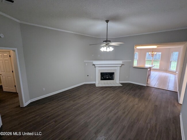 947 Clubhouse Dr