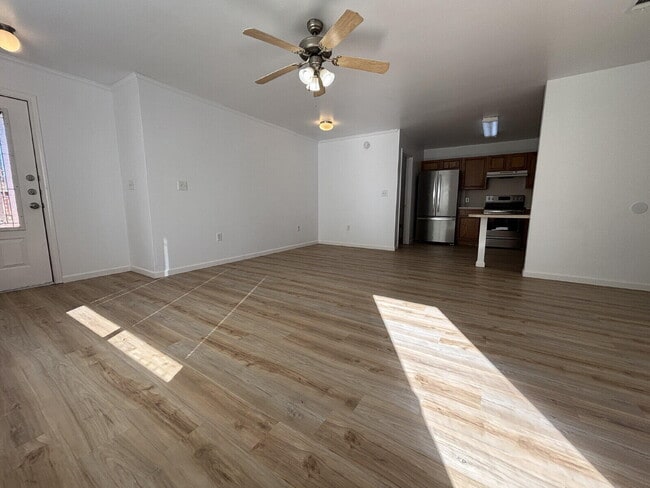 Photo - 708 N Englewood Ave