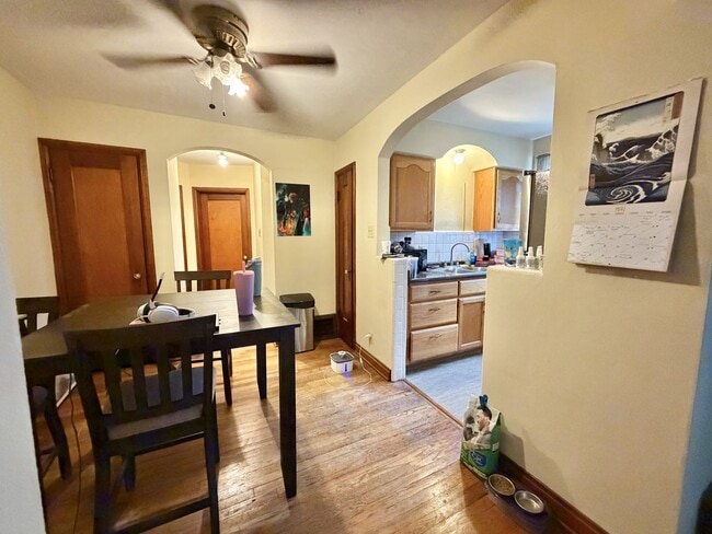 Photo - 5419-5421 Loughborough Ave Unit 5419 1st Flr