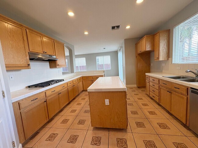 Photo - Massive 4 Bedroom, 3 Bath +Loft Home in De...