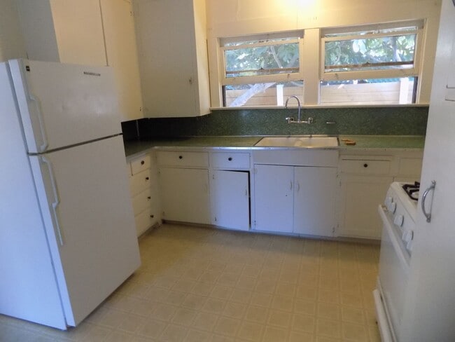 Photo - 1824 Nipomo St