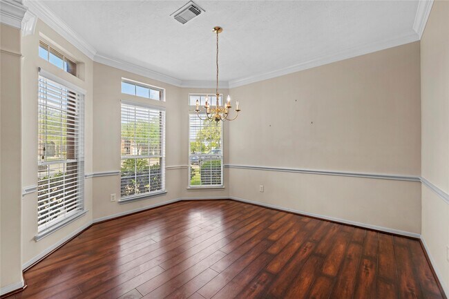 Photo - 1111 Blue Leaf Dr