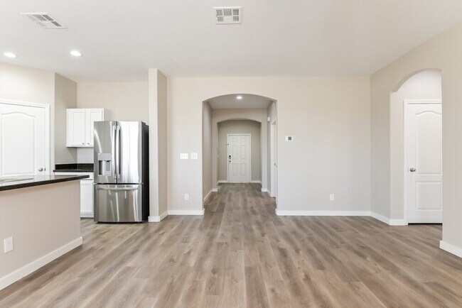 Photo - 909 Aspen Cliff Dr