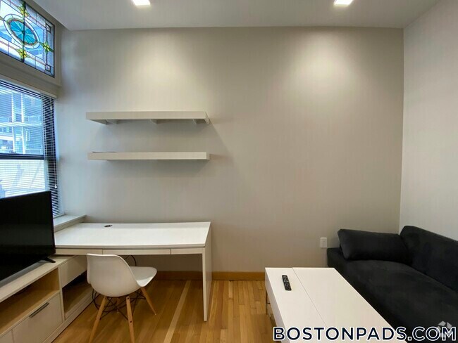 Building Photo - 115 Mt Auburn St Rental
