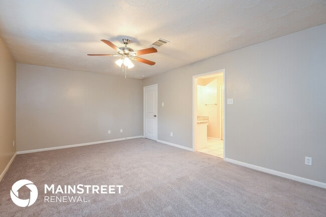 Photo - 15322 Parkville Dr
