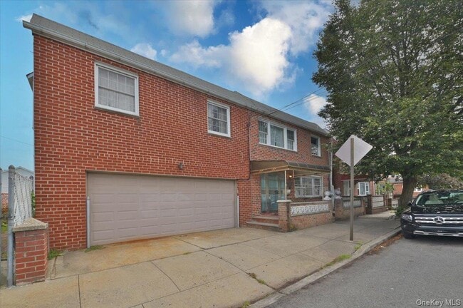 Building Photo - 89-57 Gold Rd Unit 1st Floor Rental