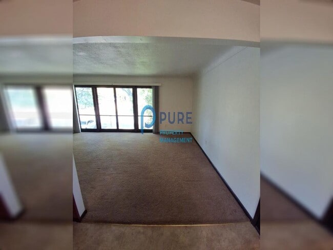 Photo - Beautiful Burnsville 3 Bedroom / 2 Bath Ho...