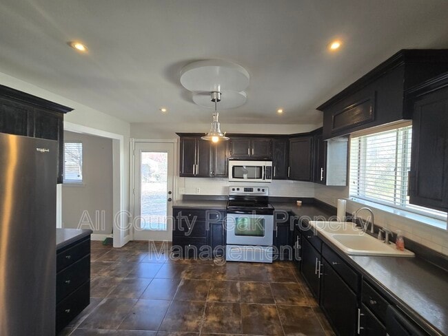 Photo - 1605 S Mack Smith Rd