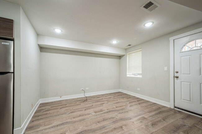 Photo - 2237 S Sacramento Ave