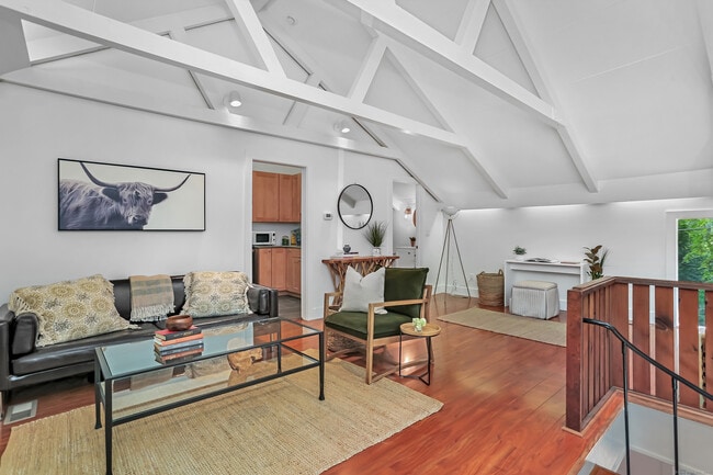 Building Photo - 22 Stoneboat Rd Rental