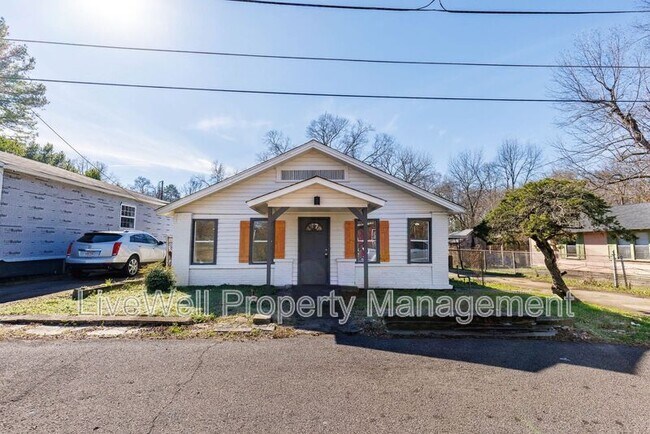 Photo - 2212 20th St N