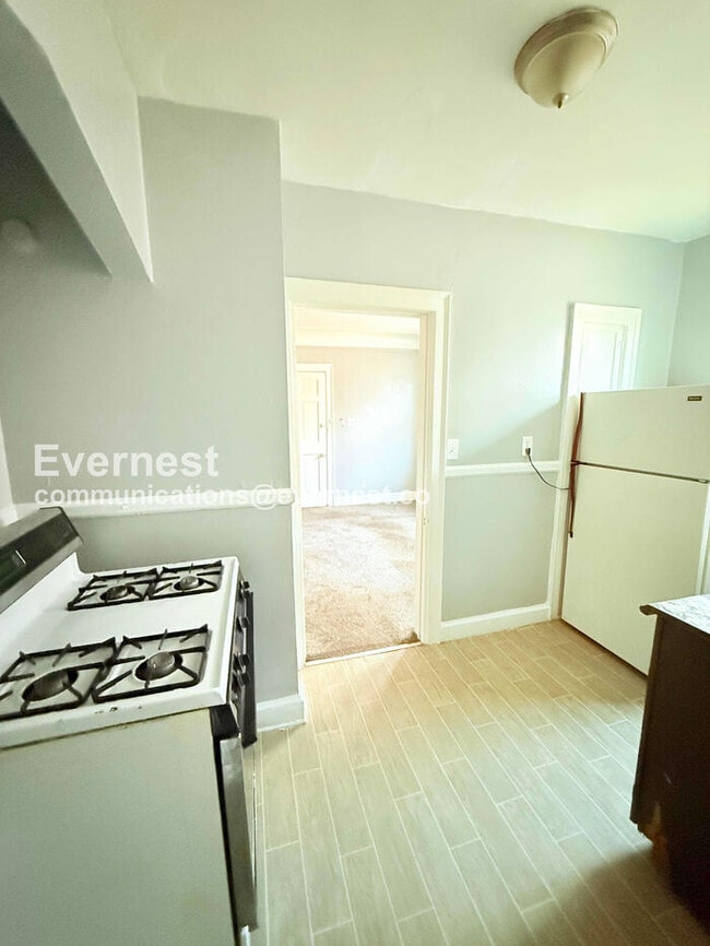 Photo - 1 Bed/1 Bath Home with Detached Garage / Pet-Friendly / Vouchers Accepted / Available Now!