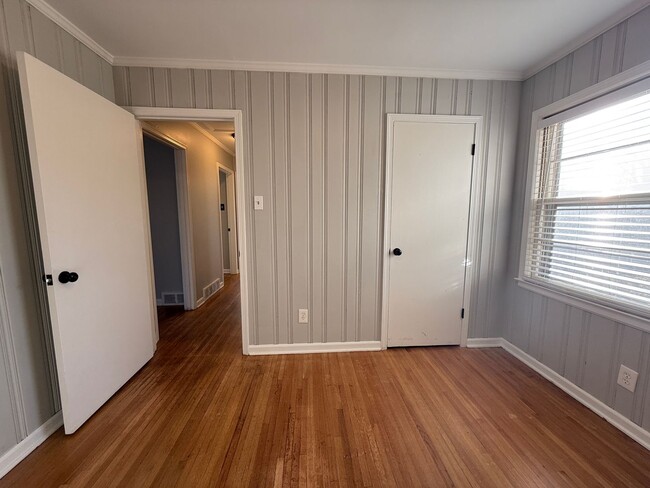 Photo - Welcome to this charming 3-bedroom, 1-bathroom home located in the vibrant city of Memphis, TN