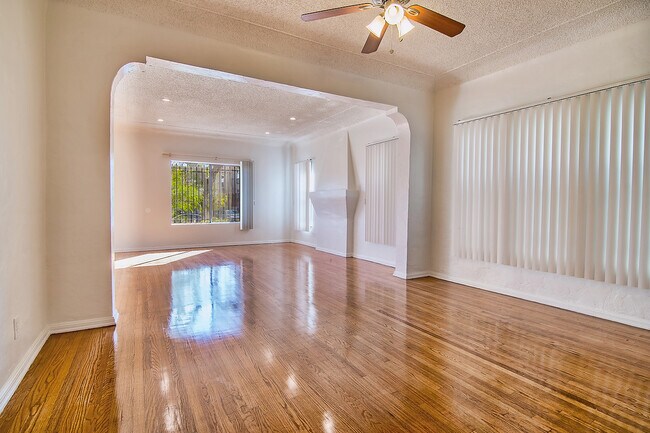 Photo - 1461 S Bedford St