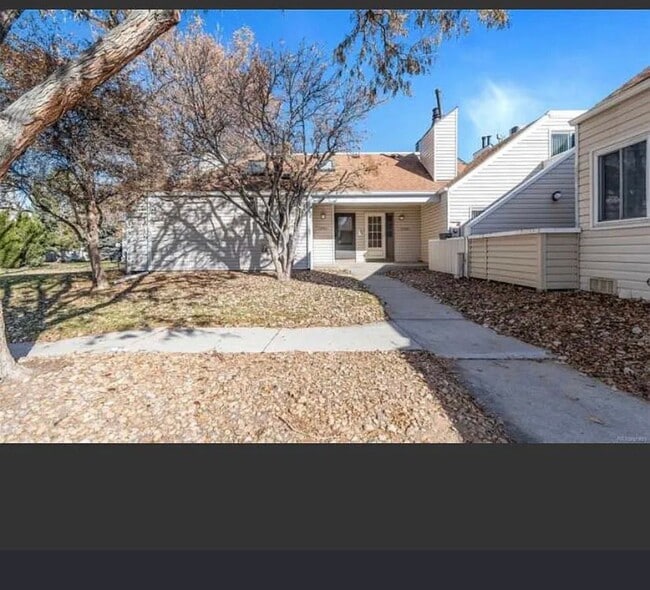 Building Photo - 13639 E Yale Ave