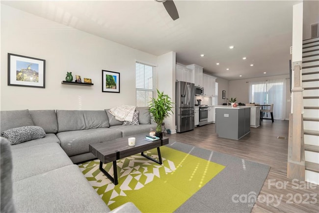 Photo - 436 W Tremont Ave