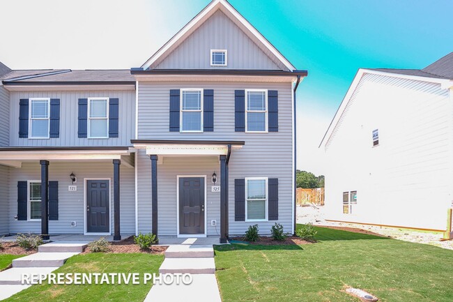 Photo - 2 Bed/2.5 Bath Townhome-Close to Downtown Clayton!