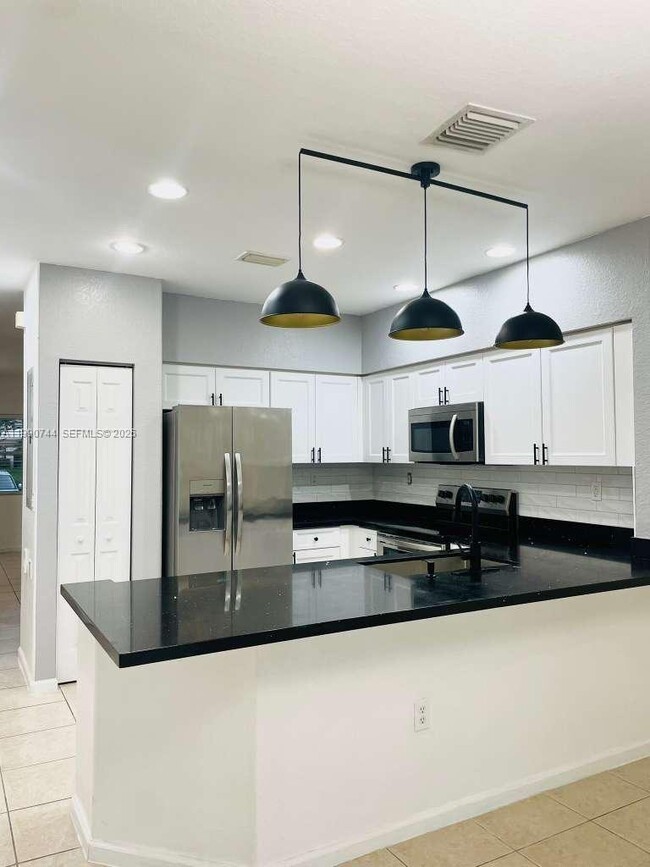 Photo - 8344 SW 27th St