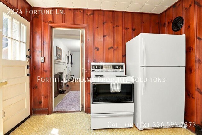 Photo - 2324 Fortune Ln