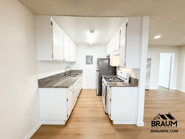 Photo - 6612 Sylmar Ave Unit 104