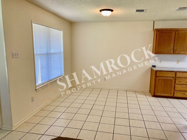 Photo - Cougar Ridge duplex!