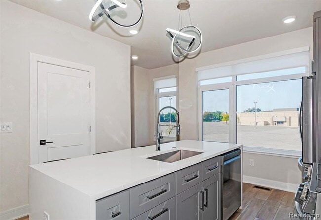 Photo - 212 Innovation Dr