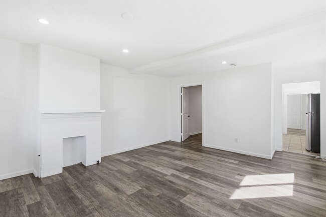 Photo - 350 E 60th St Unit 350