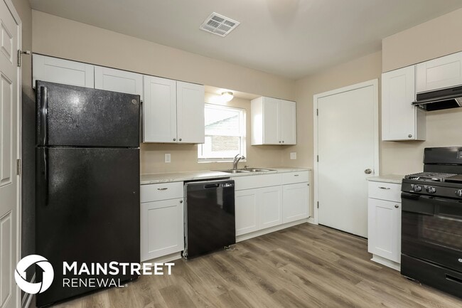 Photo - 624 E Towry Dr