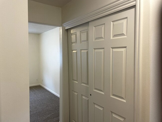 Photo - Provo 4bd 3ba Twin-home with Main Floor Master!