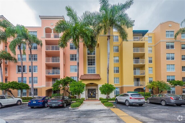 Building Photo - 19601 E Country Club Dr Unit 7104 Rental