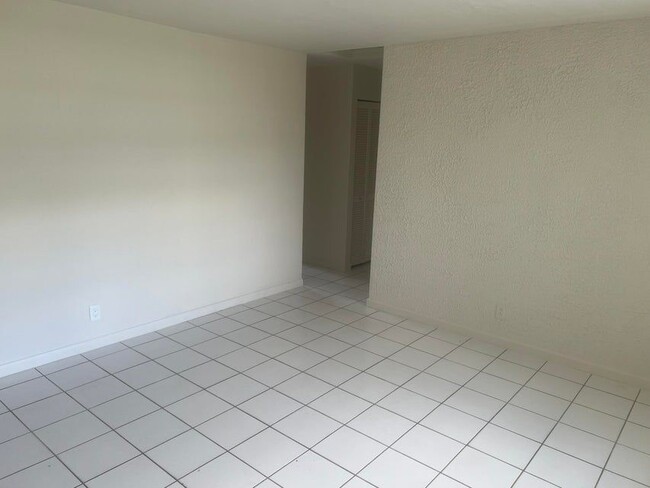Photo - 2410 SW 44th Ave