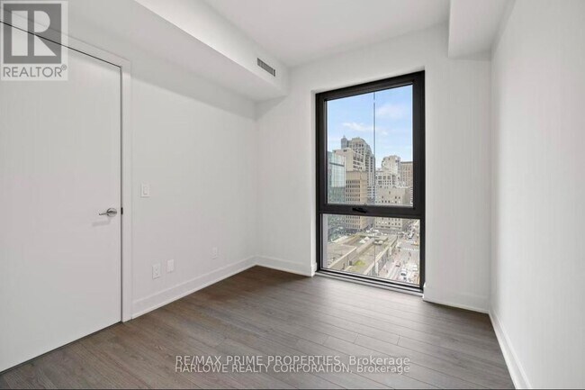 Photo - 8 Cumberland St Unité 1203